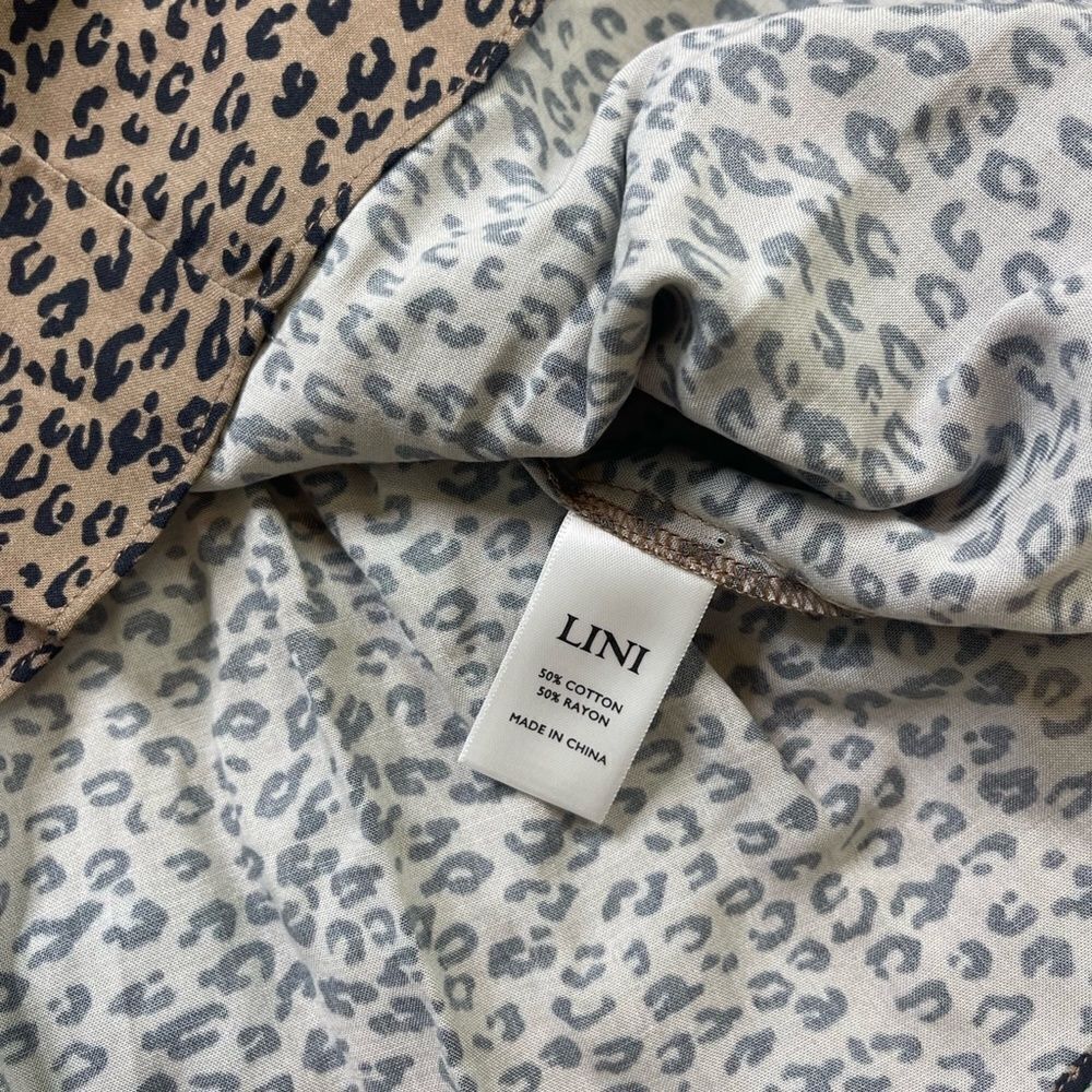 LINI Animal Print Pullover Blouse - Picture 6 of 7